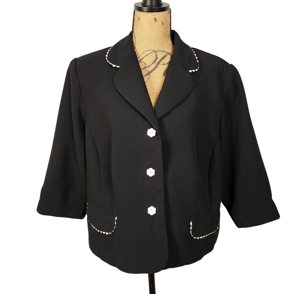 Vtg STUDIO I Size 20W Black Flower Button Scalloped Trim Business Casual Blazer
